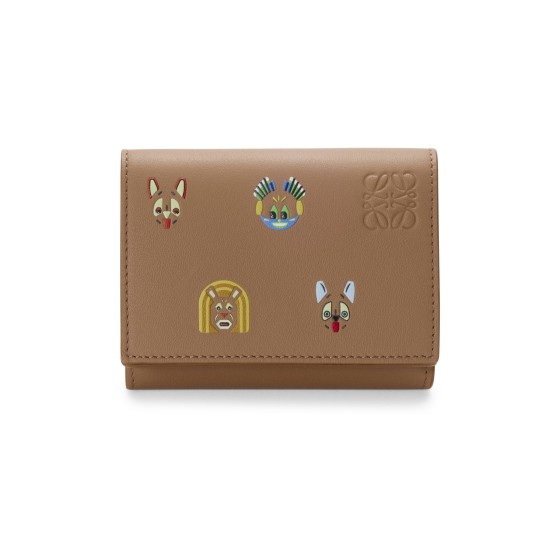 Cats trifold wallet in classic calfskin - brown