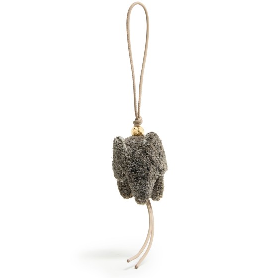 Elephant bag charm in raffia and calfskin - grey